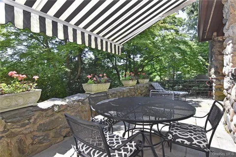 $2,778,000 | 247 Pelhamdale Avenue, Pelham, NY 10803