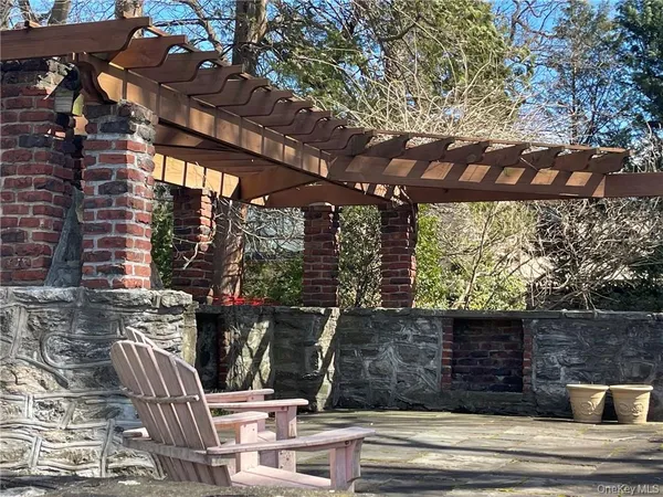 $2,778,000 | 247 Pelhamdale Avenue, Pelham, NY 10803