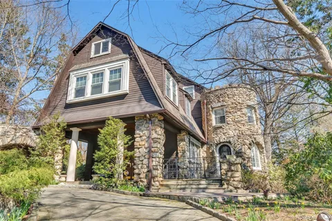 $2,778,000 | 247 Pelhamdale Avenue, Pelham, NY 10803