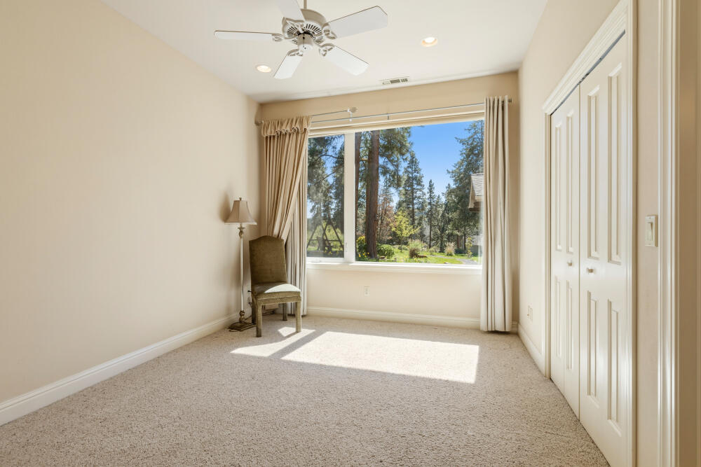 12054 Kestrel Road Klamath Falls, OR 97601 - Photo 33 of 78 Gallery Image 33