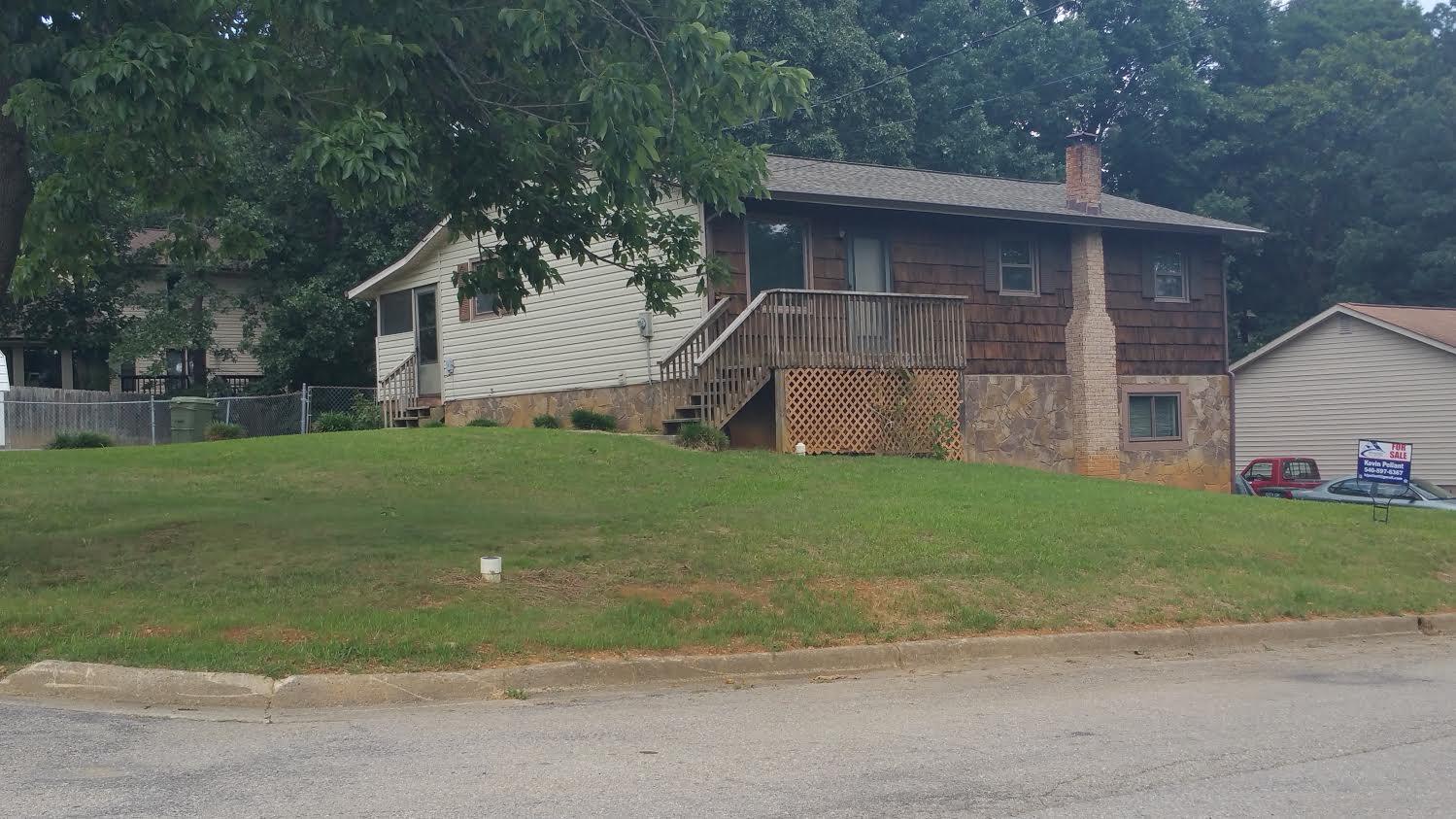 1870 Kiska Road Salem, VA 24153 - Photo 1 of 1 Front View