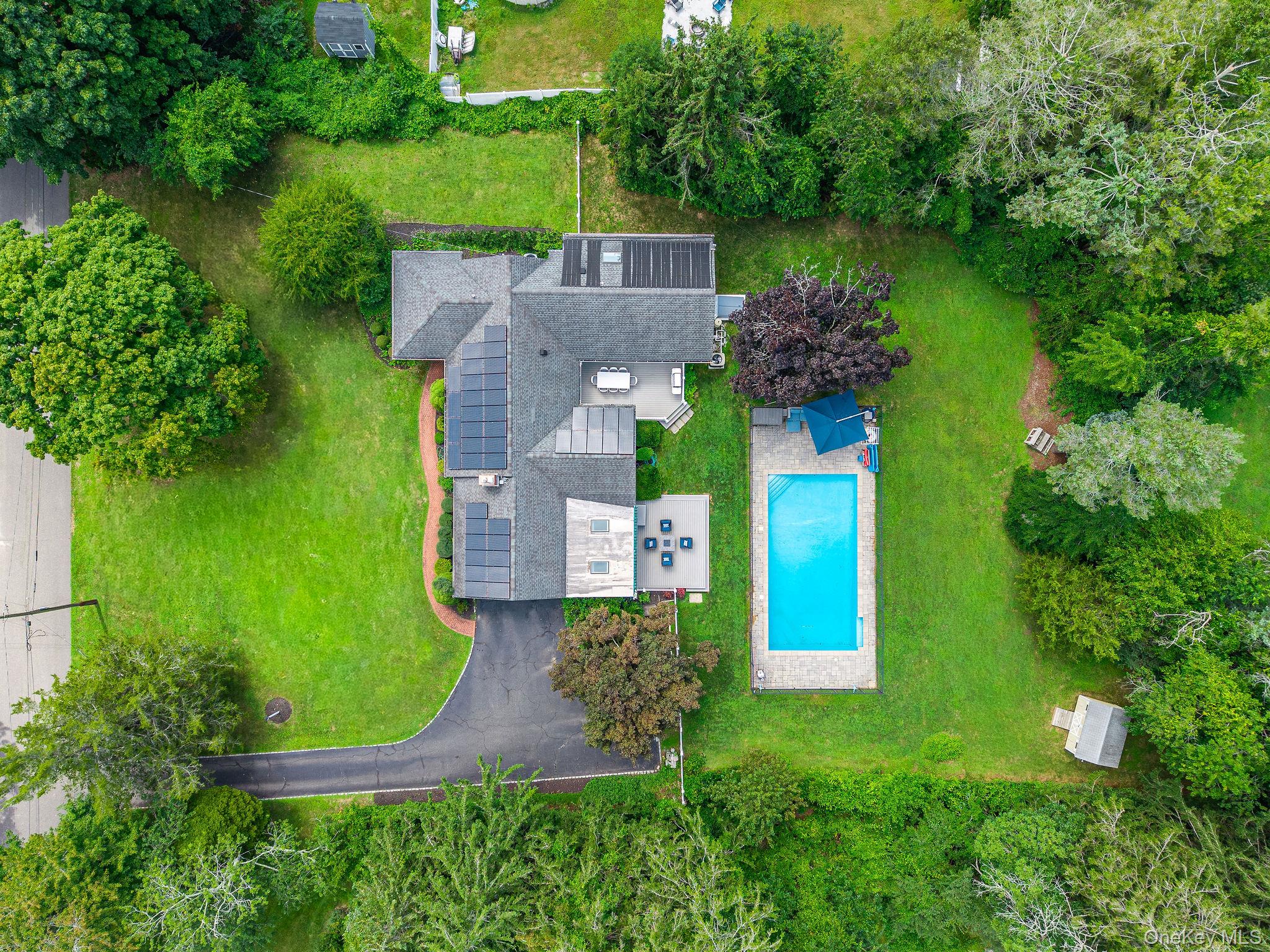 235 Azalea Road Mattituck, NY 11952 - Photo 29 of 34 Gallery Image 29