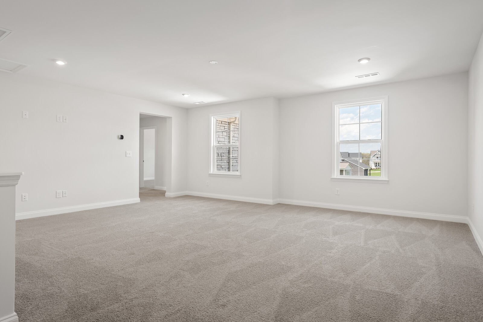 7108 Comstock Road Spring Hill, TN 37174 - Photo 41 of 70 an empty room with windows and closet