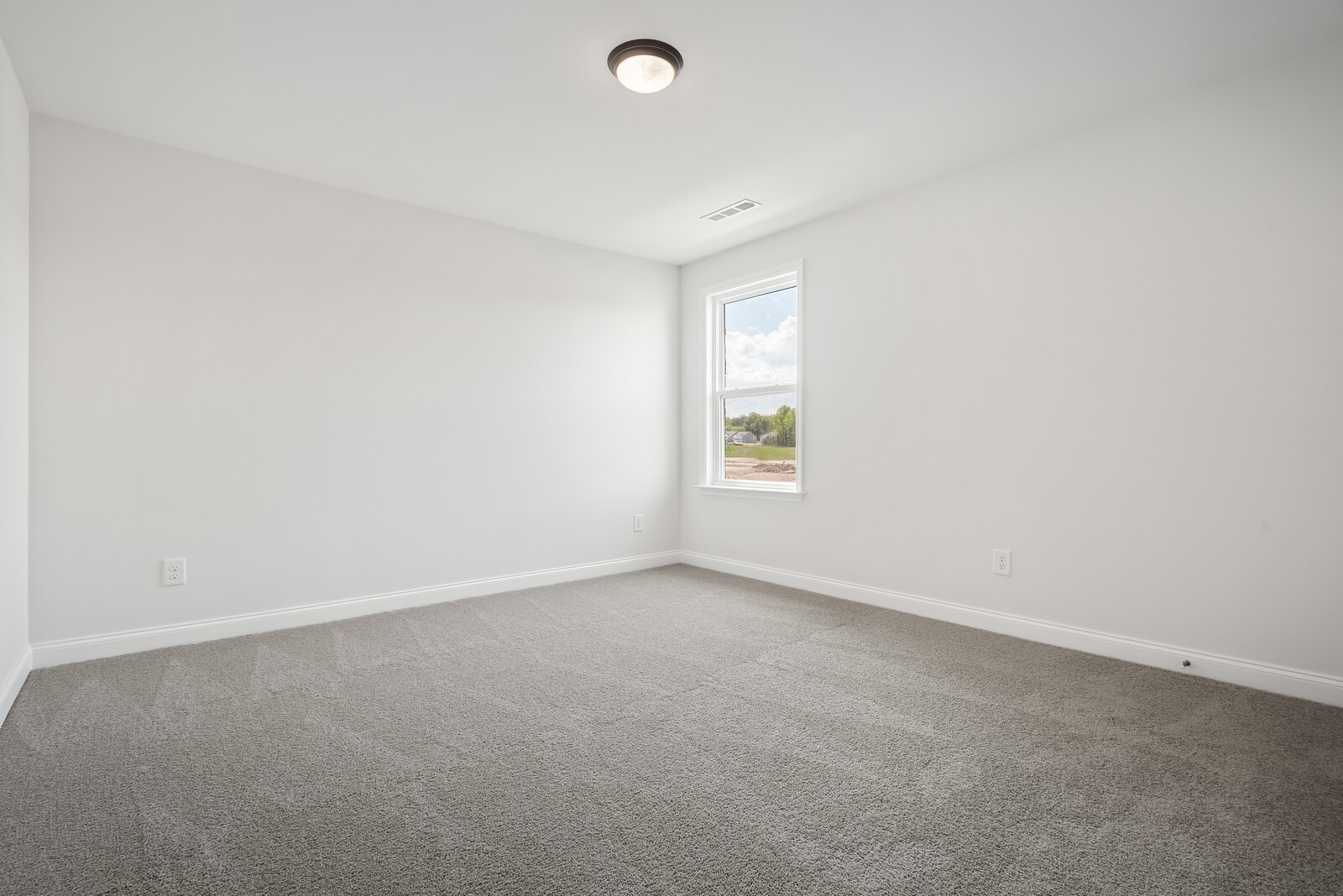 7108 Comstock Road Spring Hill, TN 37174 - Photo 44 of 70 an empty room with a window