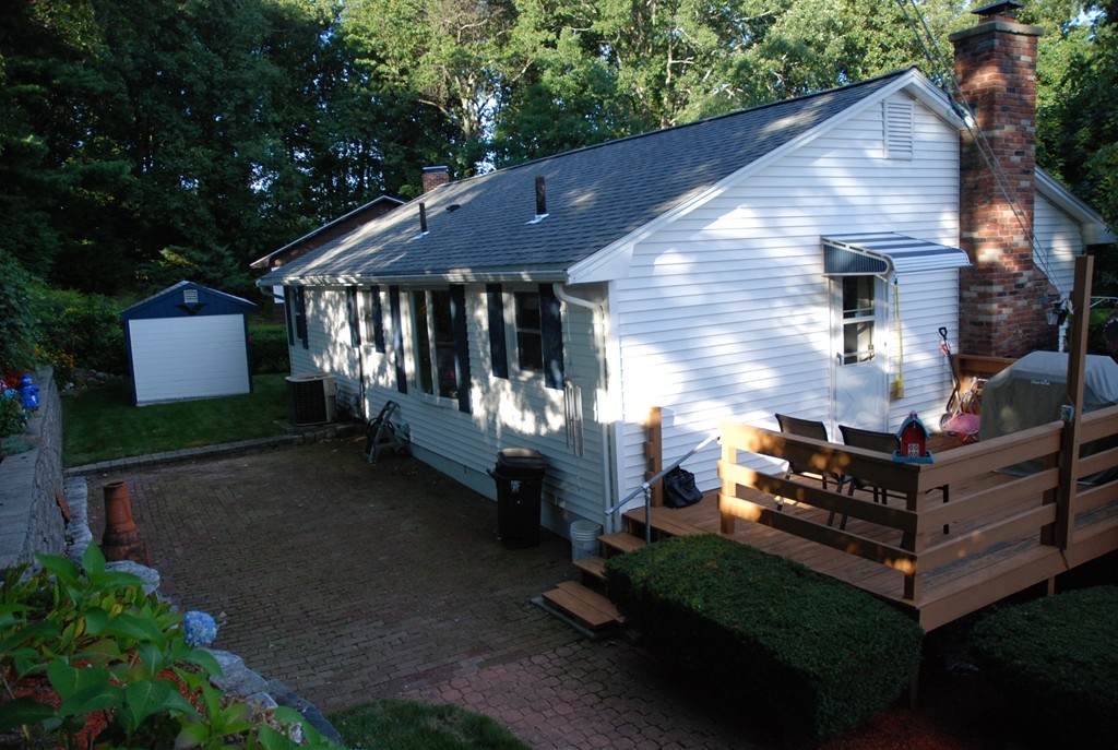 27 Birch Hill Road Worcester, MA 01606 - Photo 6 of 23 Gallery Image 6