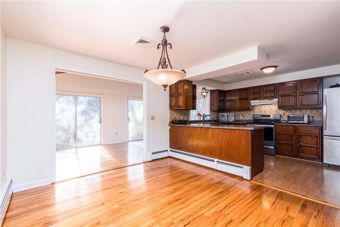 7 Castle Way Westerly, RI 02891 - Photo 15 of 46