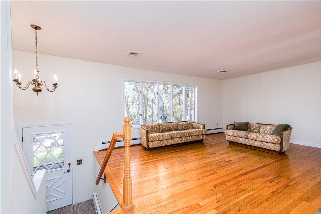 7 Castle Way Westerly, RI 02891 - Photo 7 of 46