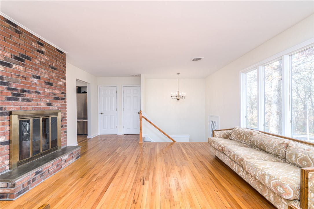 7 Castle Way Westerly, RI 02891 - Photo 8 of 46