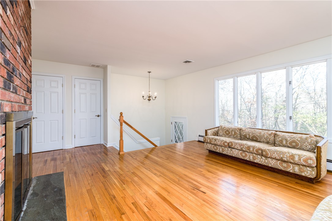 7 Castle Way Westerly, RI 02891 - Photo 9 of 46