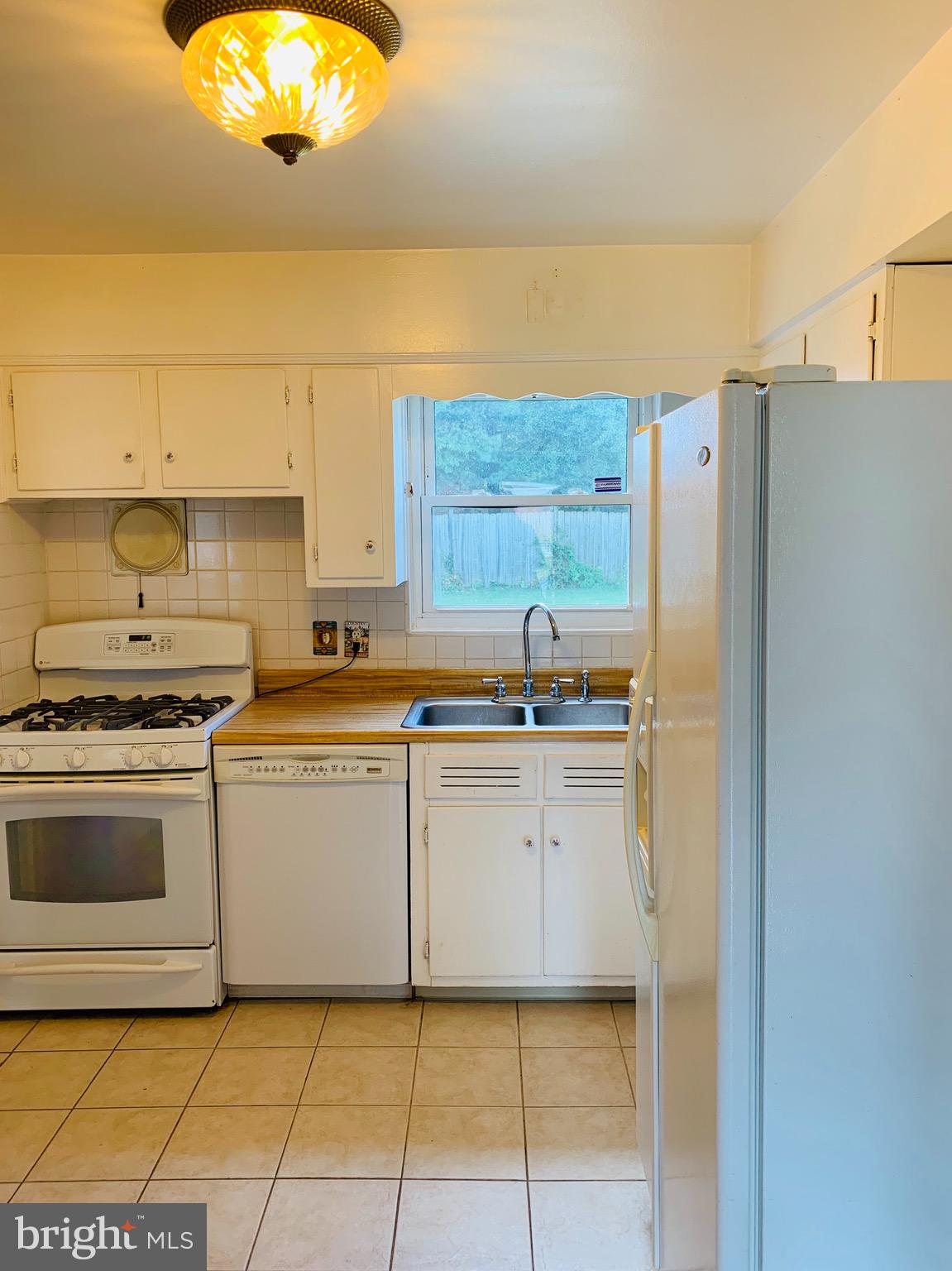 5902 Flanders Street Springfield, VA 22150 - Photo 12 of 45 Lots of kitchen cabinet space!