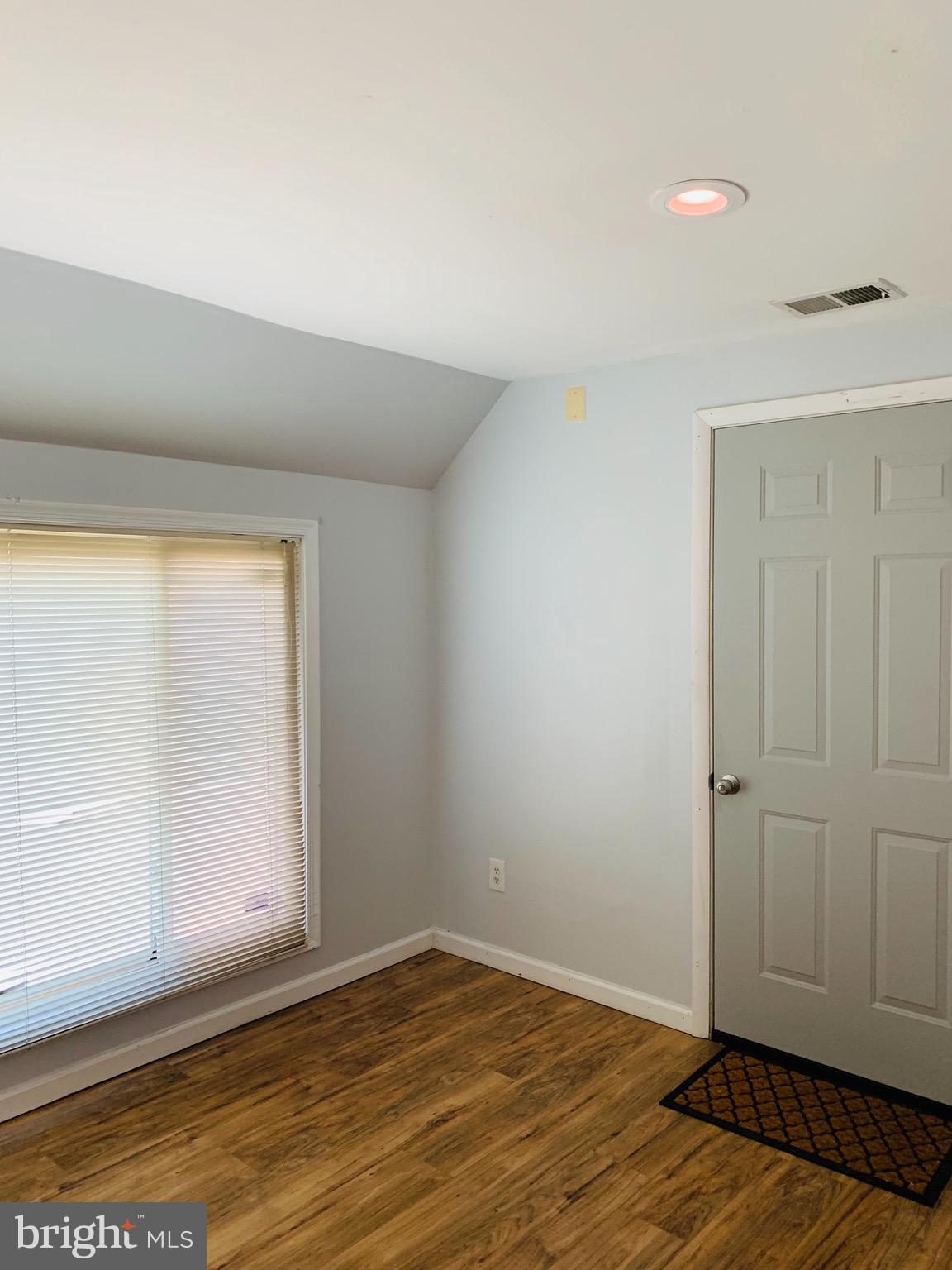 5902 Flanders Street Springfield, VA 22150 - Photo 19 of 45 Note, separate entrance leads to driveway area.