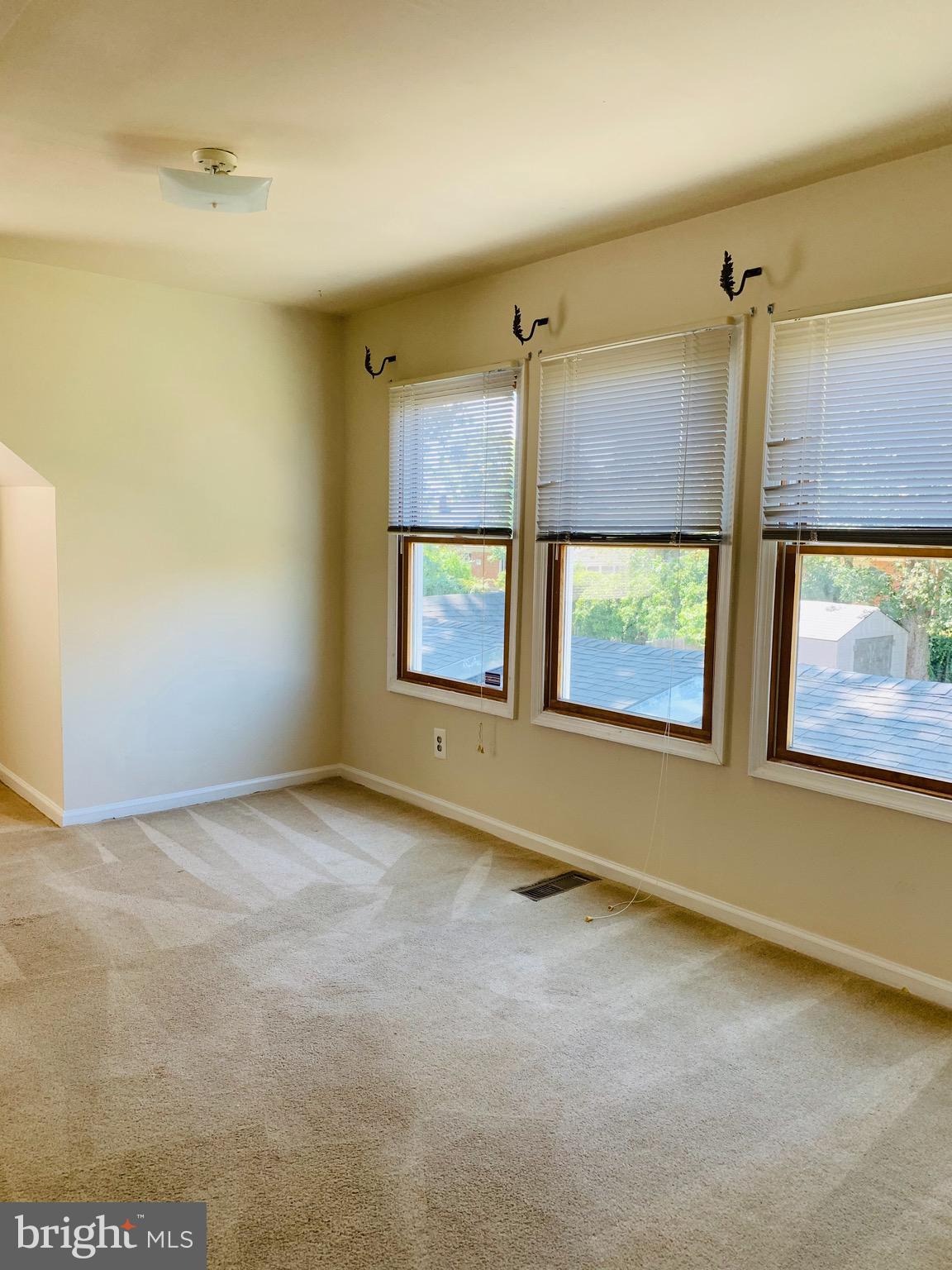 5902 Flanders Street Springfield, VA 22150 - Photo 28 of 45 Upper 2 bedroom #3 with wall to wall carpet.