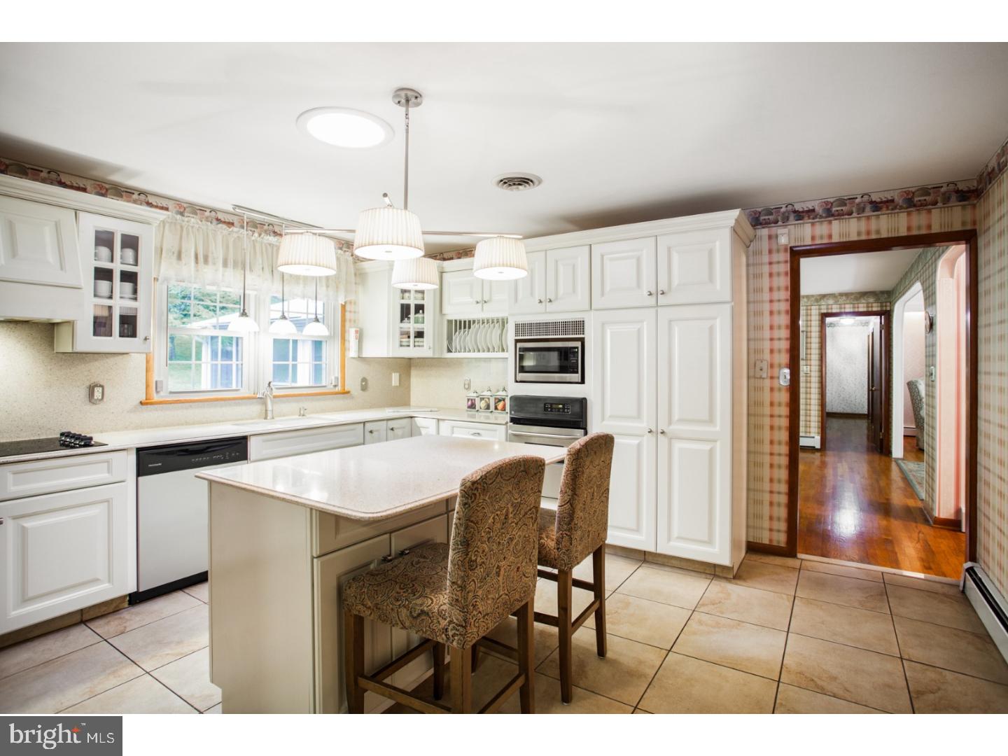 236 Buck Toe Road Avondale, PA 19311 - Photo 3 of 23 Kitchen