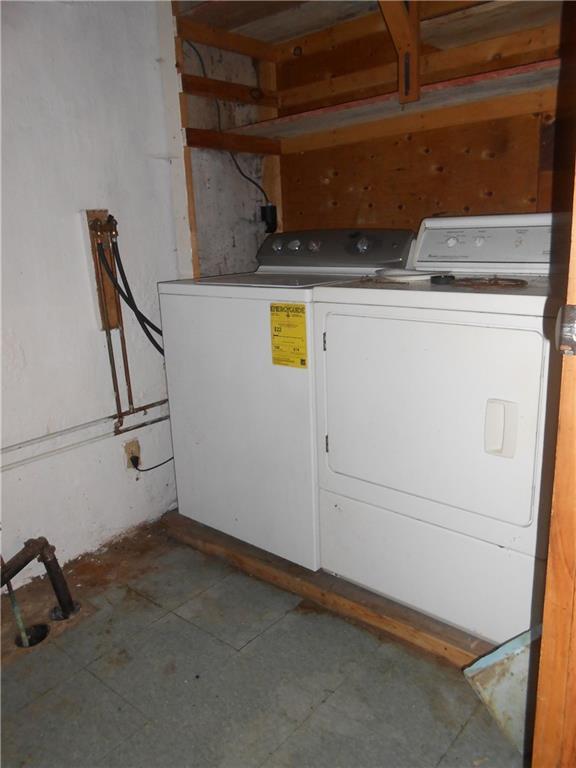341 Ryerson Hill Road South Paris, ME 04281 - Photo 12 of 18 Laundry room.