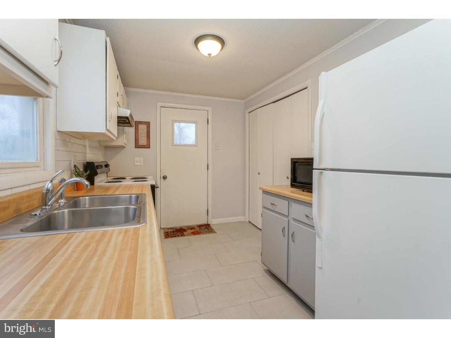 70 South Rte 73 Hammonton, NJ 08037 - Photo 9 of 20 Kitchen
