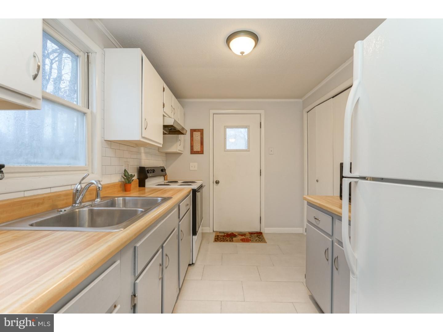 70 South Rte 73 Hammonton, NJ 08037 - Photo 10 of 20 Kitchen