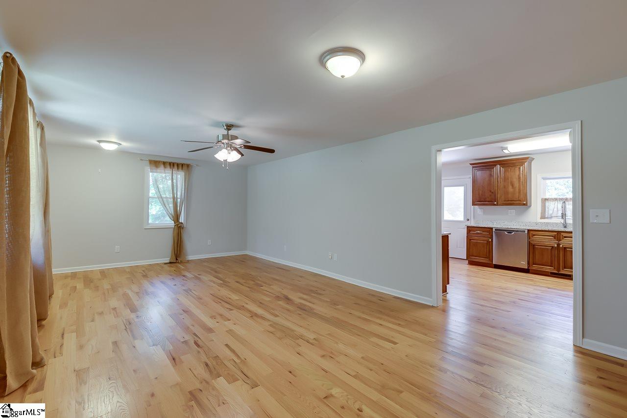 15 Wild Orchard Road Travelers Rest, SC 29690 - Photo 5 of 36 Gallery Image 5