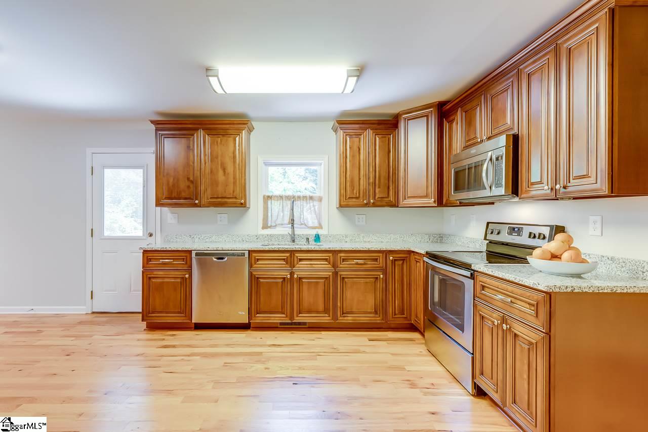 15 Wild Orchard Road Travelers Rest, SC 29690 - Photo 8 of 36 Gallery Image 8