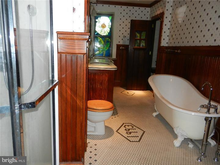 2 East Thomson Avenue Springfield, PA 19064 - Photo 18 of 25 Gallery Image 18