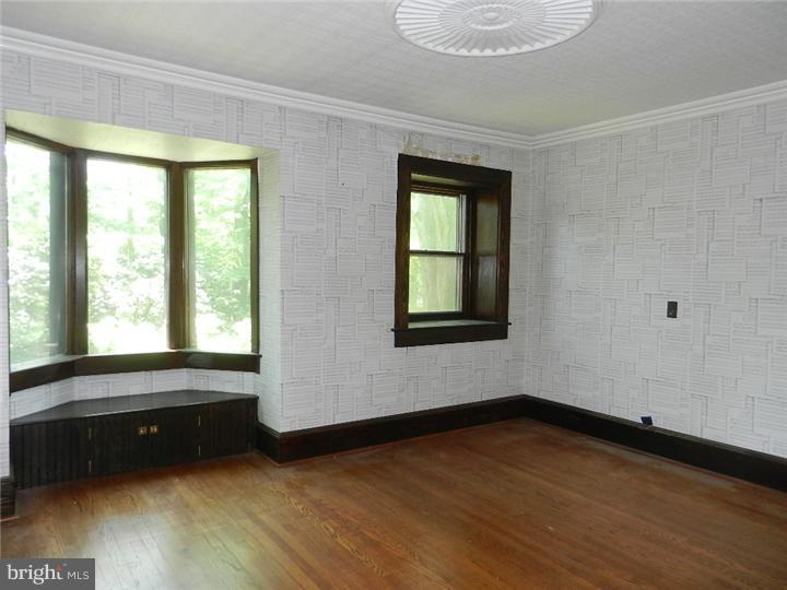 2 East Thomson Avenue Springfield, PA 19064 - Photo 20 of 25 Gallery Image 20