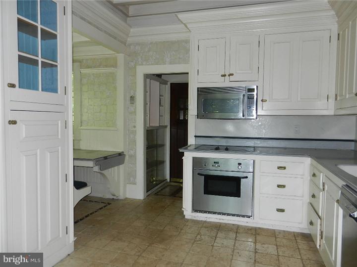 2 East Thomson Avenue Springfield, PA 19064 - Photo 8 of 25 Gallery Image 8