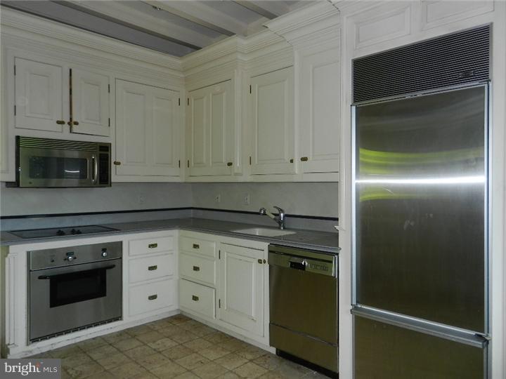 2 East Thomson Avenue Springfield, PA 19064 - Photo 9 of 25 Gallery Image 9