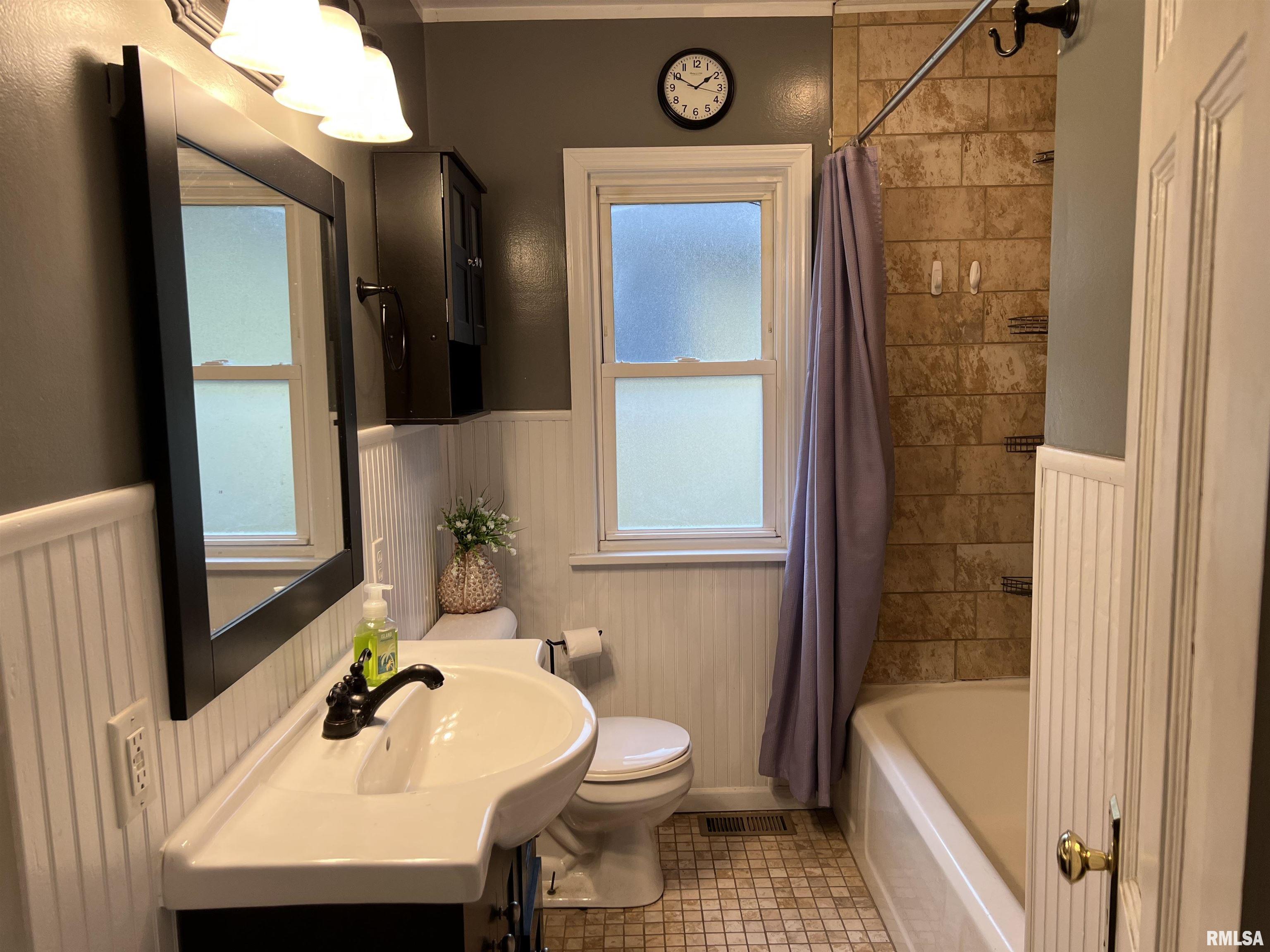 129 North Normal Street Macomb, IL 61455 - Photo 13 of 25 Gallery Image 13