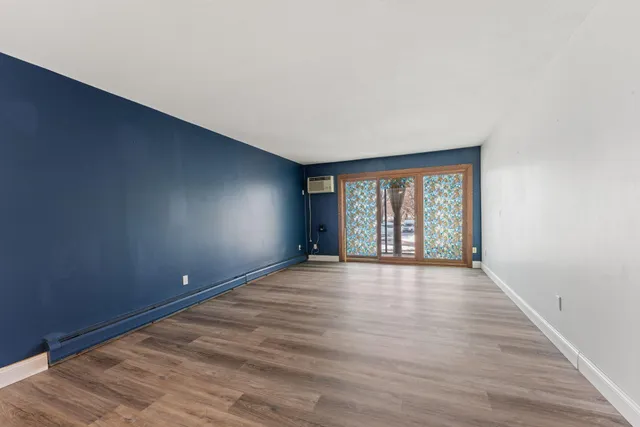 $169,900 | 2700 Oxford Street North, Unit 101, St. Paul, MN 55113