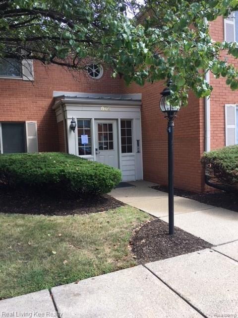 805 Plate Street Rochester, MI 48307 - Photo 2 of 23