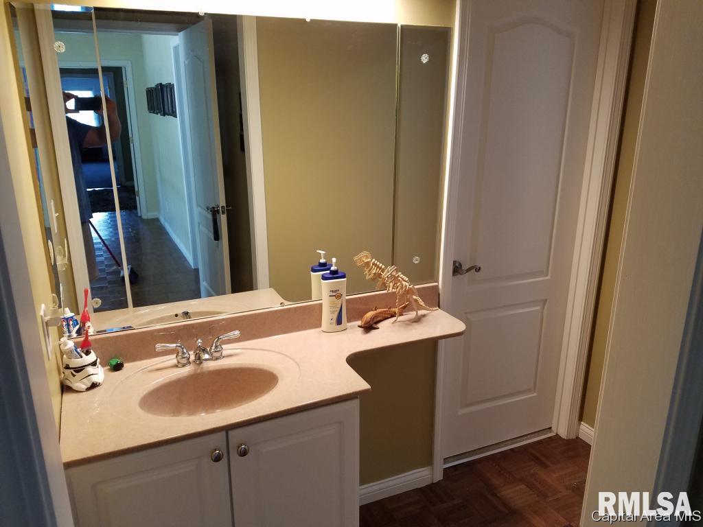 4000 Southwoods Road Springfield, IL 62711 - Photo 15 of 30