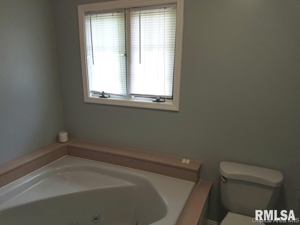 4000 Southwoods Road Springfield, IL 62711 - Photo 17 of 30