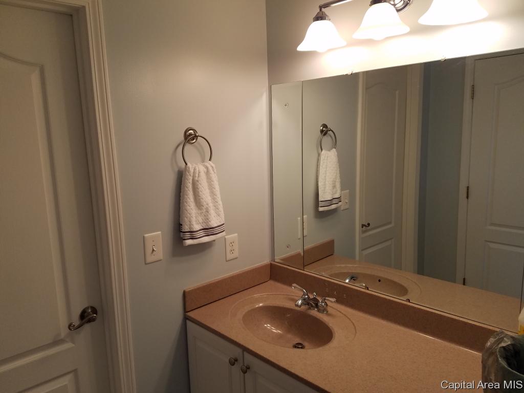 4000 Southwoods Road Springfield, IL 62711 - Photo 18 of 30