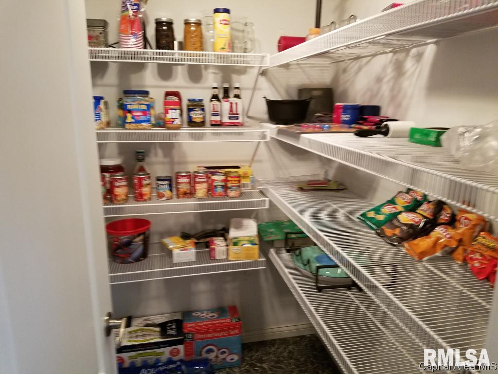 4000 Southwoods Road Springfield, IL 62711 - Photo 7 of 30