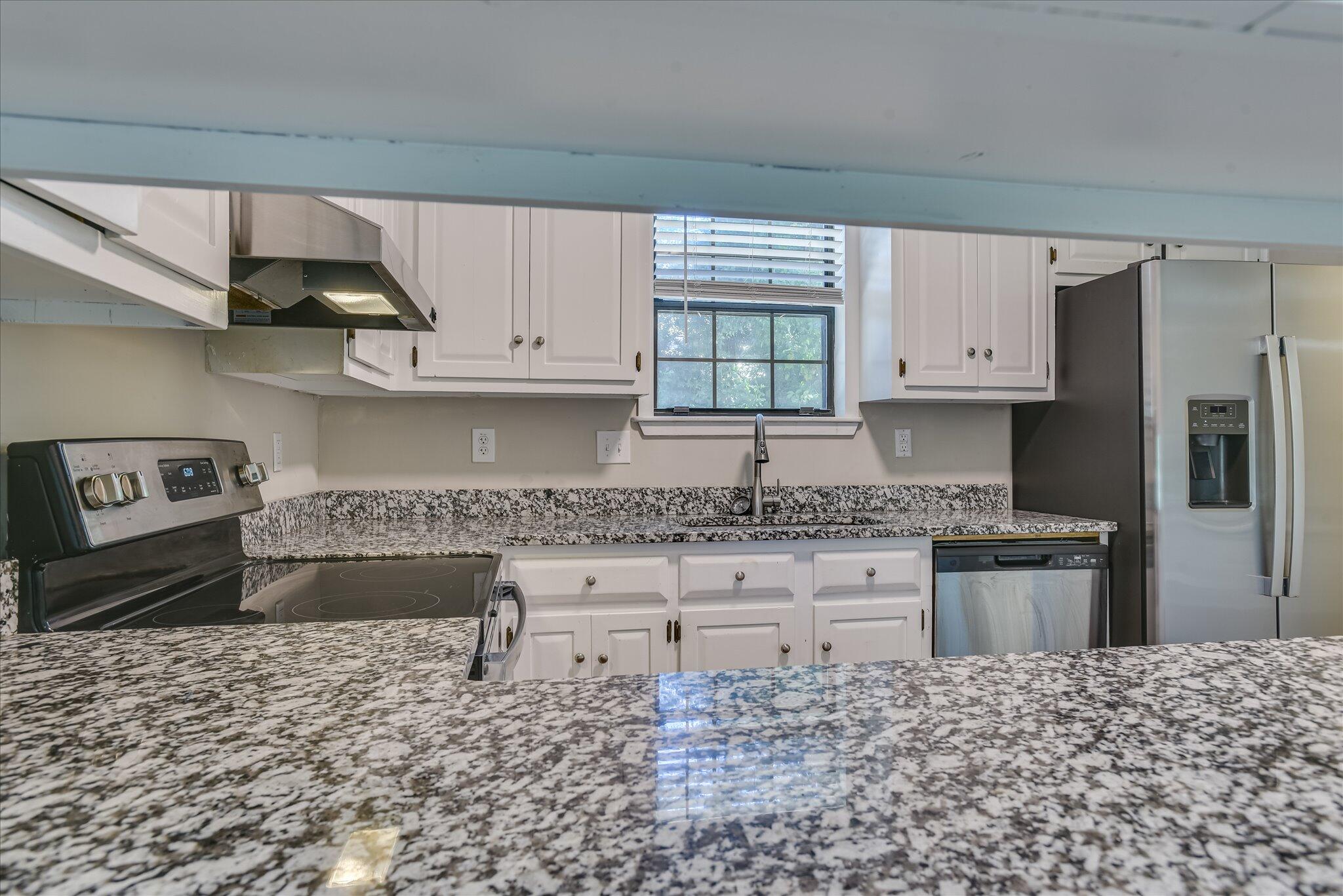 523 Travis Court Evans, GA 30809 - Photo 12 of 27 12-112