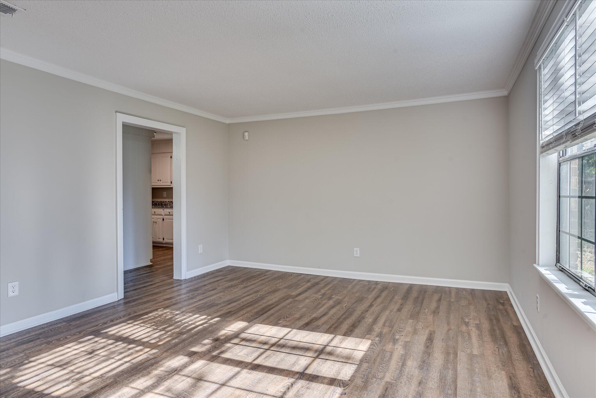 523 Travis Court Evans, GA 30809 - Photo 6 of 27 06-106