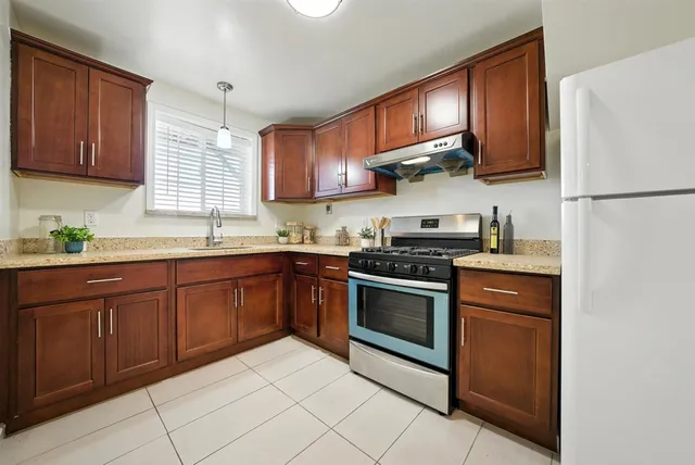 $828,000 | 2539 Grande Vista Avenue, Oakland, CA 94601