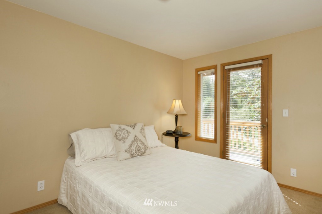 16615 Southeast Jones Road Renton, WA 98058 - Photo 14 of 25 Gallery Image 14