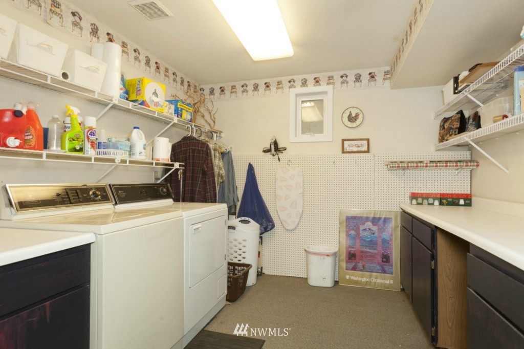 16615 Southeast Jones Road Renton, WA 98058 - Photo 18 of 25 Gallery Image 18