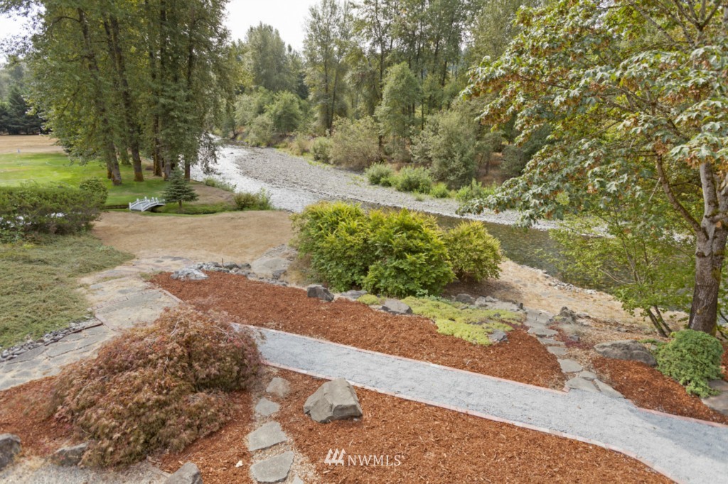 16615 Southeast Jones Road Renton, WA 98058 - Photo 23 of 25 Gallery Image 23