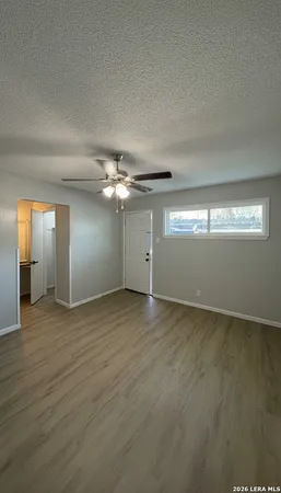 $950 | 158 De Chantle Road, Unit 124, San Antonio, TX 78201