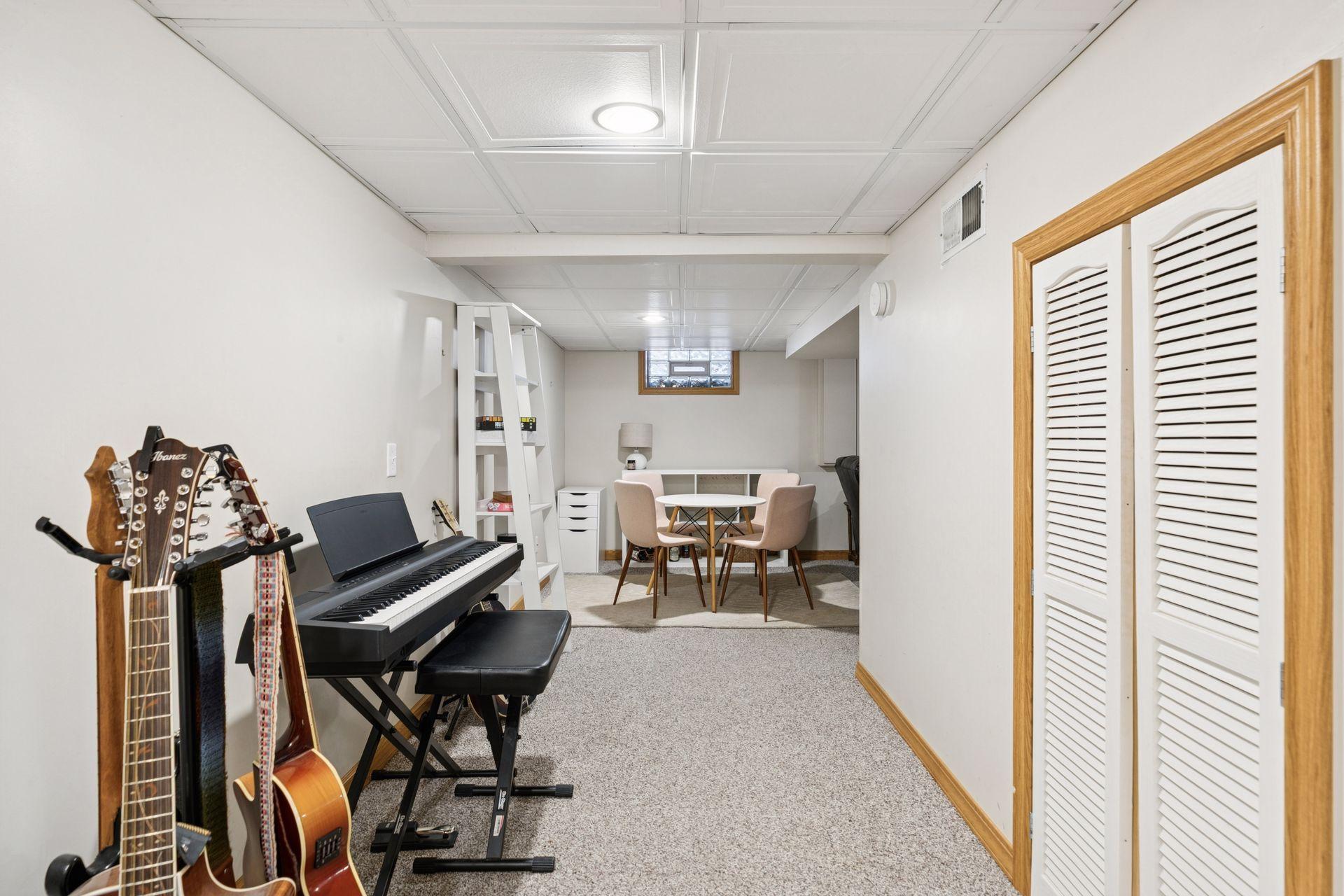 904 Dayton Avenue St. Paul, MN 55104 - Photo 37 of 48