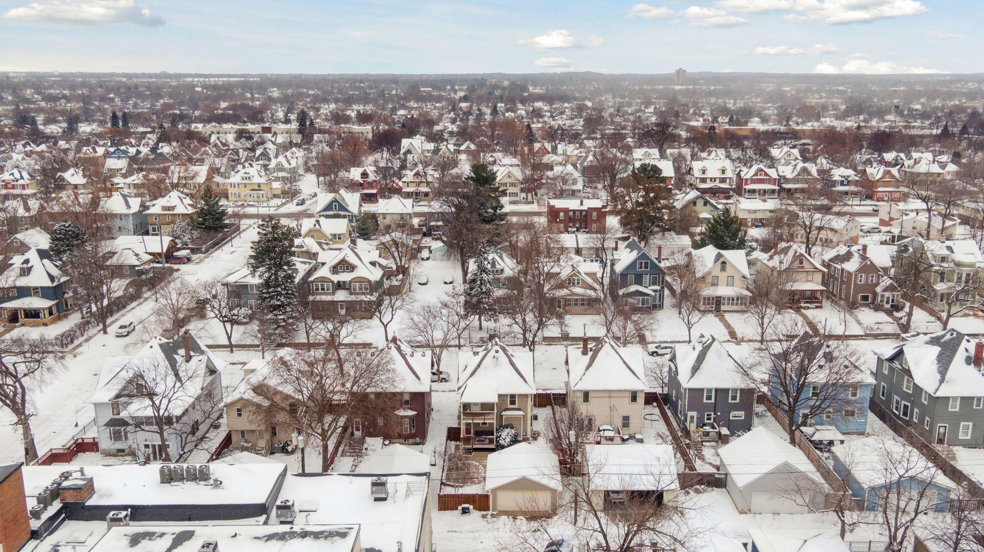 904 Dayton Avenue St. Paul, MN 55104 - Photo 5 of 48