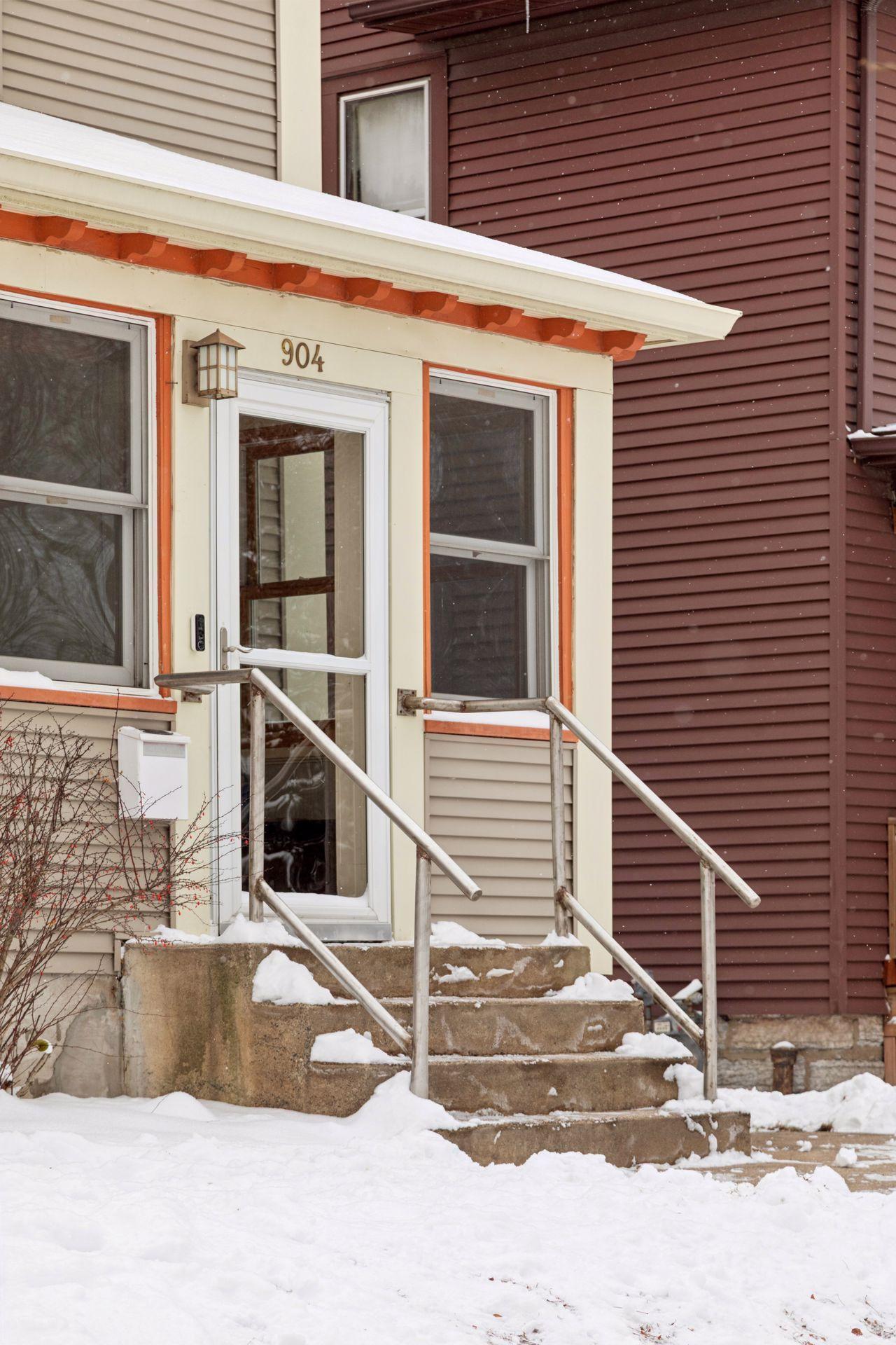 904 Dayton Avenue St. Paul, MN 55104 - Photo 7 of 48