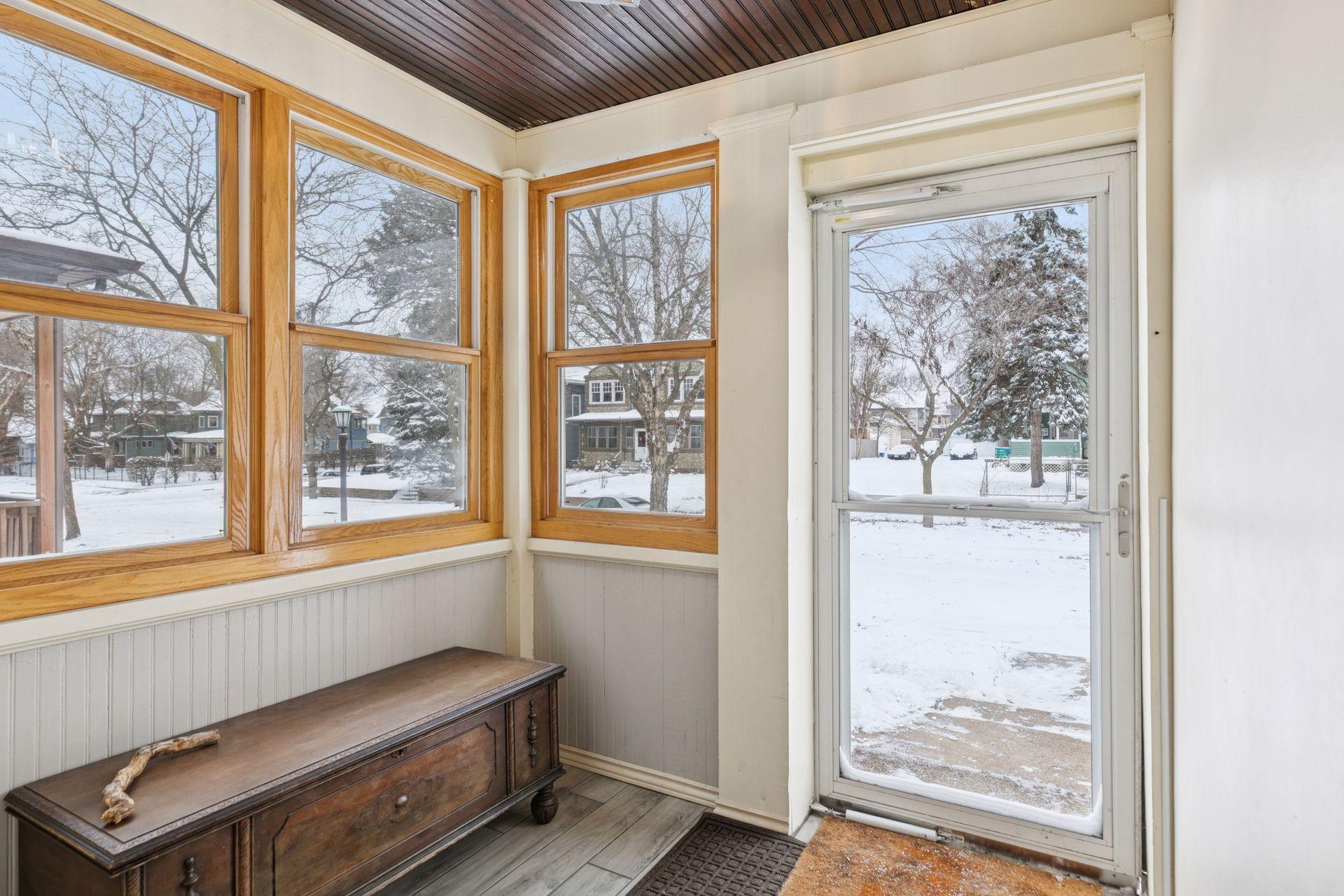 904 Dayton Avenue St. Paul, MN 55104 - Photo 8 of 48