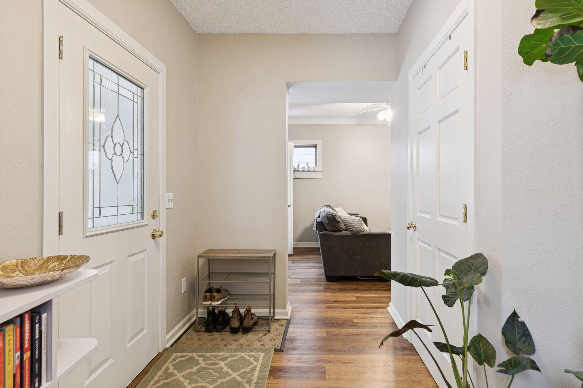 904 Dayton Avenue St. Paul, MN 55104 - Photo 10 of 48