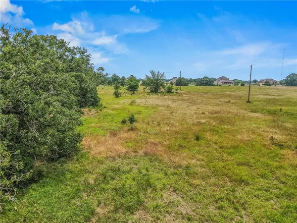 $492,000 | 7015 C6 Ranch Road, Bryan, TX 77808