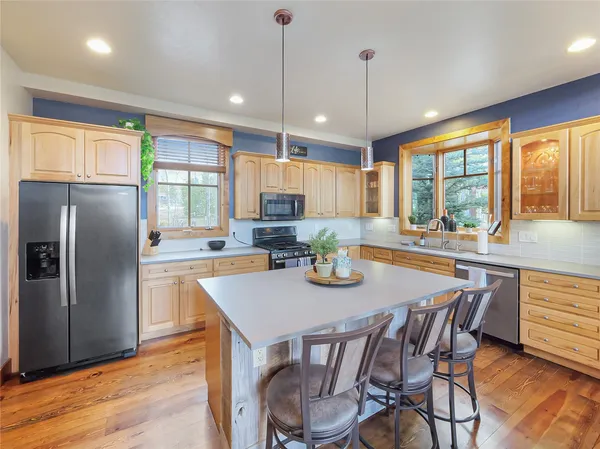 $1,900,000 | 77 B Road, Silverthorne, CO 80498