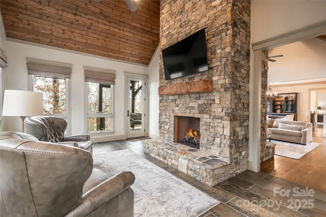 $2,700,000 | 2 Cherokee Orchard Court, Fairview, NC 28730