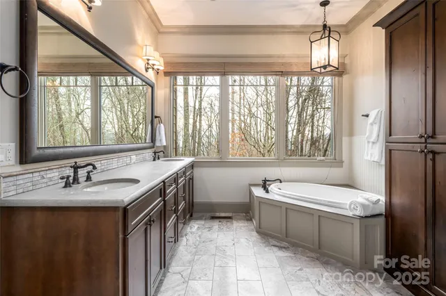 $2,700,000 | 2 Cherokee Orchard Court, Fairview, NC 28730