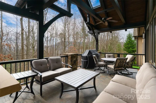 $2,700,000 | 2 Cherokee Orchard Court, Fairview, NC 28730